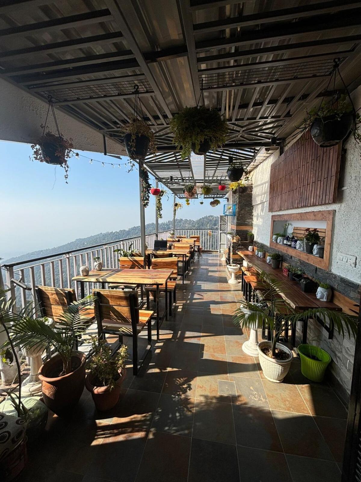 Lord Krishna Boutique Stay Dharamshala Ngoại thất bức ảnh